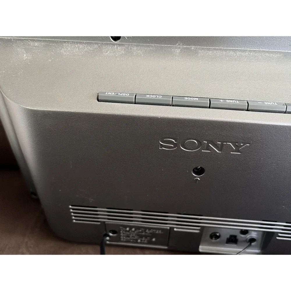 Sony ICF-CS15iP Dream Machine w/iPod & iPhone Speaker Dock Clock Radio No Remote